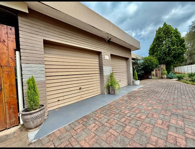 3 BEDROOM HOUSE FOR SALE IN FLORA GARDENS